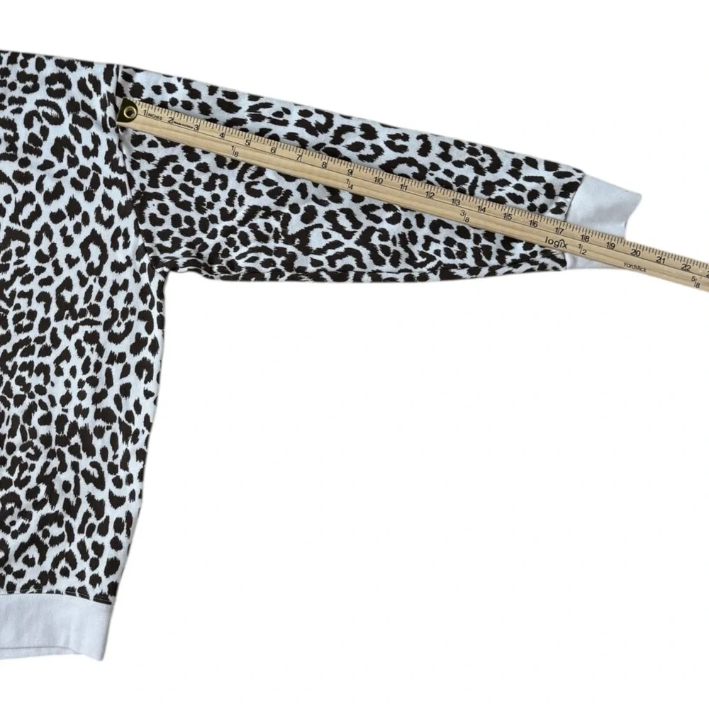 J.Crew Vintage Fleece Leopard Crewneck Pullover Sweatshirt Size Medium EUC